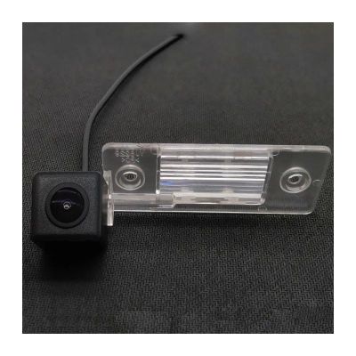 Camera video auto dedicata pentru mersul cu spatele compatibila cu Skoda Fabia 2012/2013 deschidere 120 de grade instalare la b